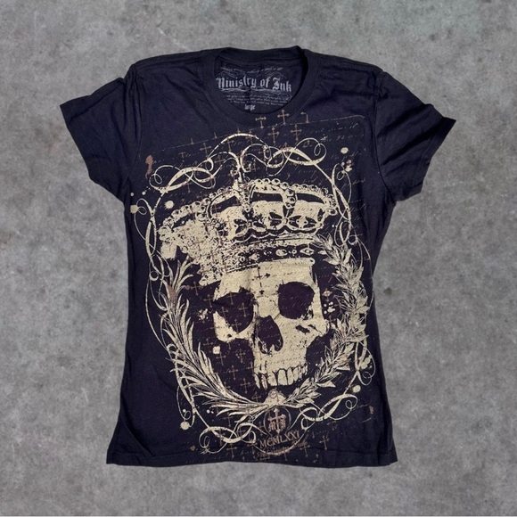 Tops - ministry of ink black graphic tee!!
